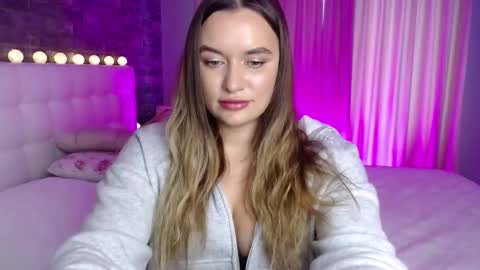 Snapshot of lollidoli__ chatting on February 8, 2026, 12:41 pm Victoria online show from February 8, 2026, 12:41 pm