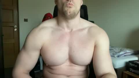 Snapshot of lolmaster32 chatting on February 6, 2025, 3:09 pm www almost 150 videos for only 10month instagram lolmaster32CB online show from February 6, 2025, 3:09 pm