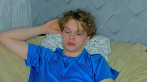 Nelis online show from April 21, 2026, 9:39 pm