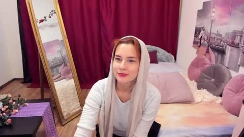 LoloMercier online show from March 9, 2025, 4:33 pm