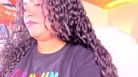 Snapshot of loly_marce chatting on February 22, 2025, 8:09 pm loly_marce online show from February 22, 2025, 8:09 pm