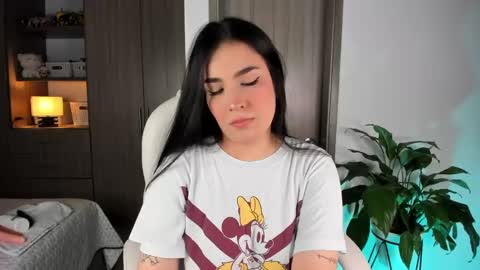 Snapshot of loly_peach chatting on January 11, 2025, 3:44 am Sarah online show from January 11, 2025, 3:44 am