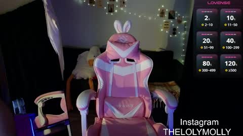 Molli online show from February 5, 2025, 8:35 pm