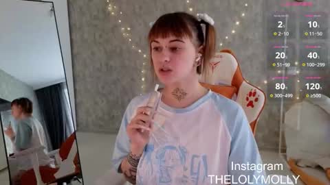 Molli online show from September 23, 2025, 10:07 am