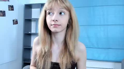 Snapshot of lonadejonge chatting on May 25, 2026, 9:26 am Sane online show from May 25, 2026, 9:26 am