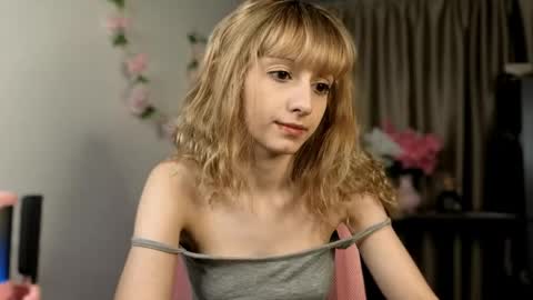 Snapshot of lonadejonge chatting on May 31, 2026, 6:09 pm Sane online show from May 31, 2026, 6:09 pm