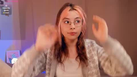 Lona online show from March 9, 2026, 7:29 pm