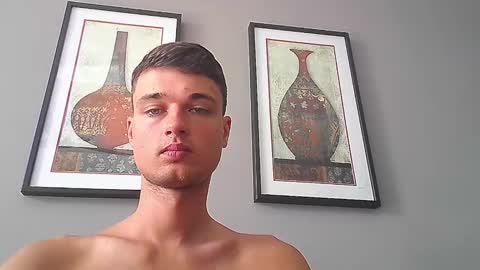 london_tomy online show from February 13, 2026, 3:41 pm