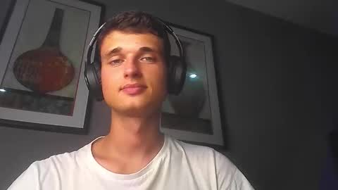 london_tomy online show from March 9, 2026, 3:43 am