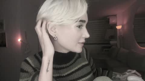 Snapshot of lonelly_lolly98 chatting on February 7, 2025, 11:55 pm SABRINA online show from February 7, 2025, 11:55 pm