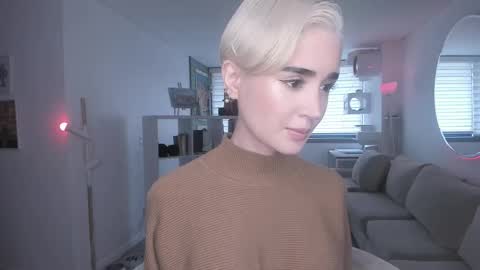 Snapshot of lonelly_lolly98 chatting on February 10, 2025, 5:41 pm SABRINA online show from February 10, 2025, 5:41 pm