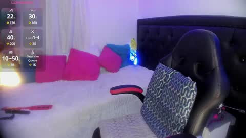 Jennifer  online show from February 25, 2025, 10:39 pm