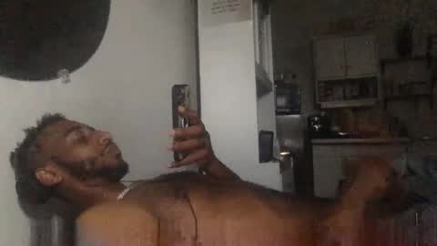 Snapshot of longd2526 chatting on November 14, 2025, 6:17 pm LongD online show from November 14, 2025, 6:17 pm