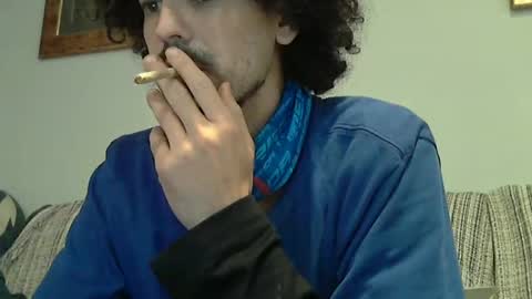 Snapshot of longnight5 chatting on December 8, 2024, 7:47 am Alejandro Rulitos Twitter longnight55 Intagram 5longnight5 online show from December 8, 2024, 7:47 am