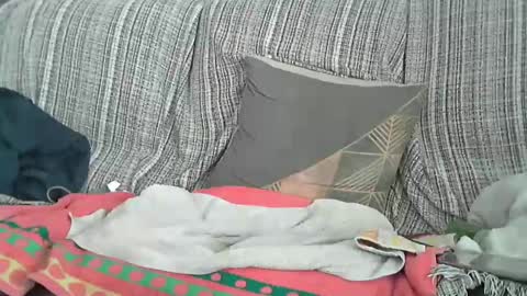 Snapshot of longnight5 chatting on December 8, 2024, 1:58 pm Alejandro Rulitos Twitter longnight55 Intagram 5longnight5 online show from December 8, 2024, 1:58 pm