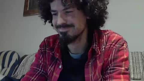 Snapshot of longnight5 chatting on December 12, 2024, 5:15 pm Alejandro Rulitos Twitter longnight55 Intagram 5longnight5 online show from December 12, 2024, 5:15 pm