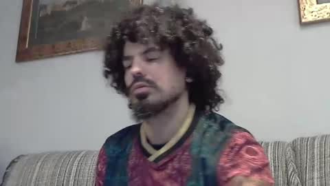 Snapshot of longnight5 chatting on January 19, 2025, 8:50 am Alejandro Rulitos Twitter longnight55 Intagram 5longnight5 online show from January 19, 2025, 8:50 am