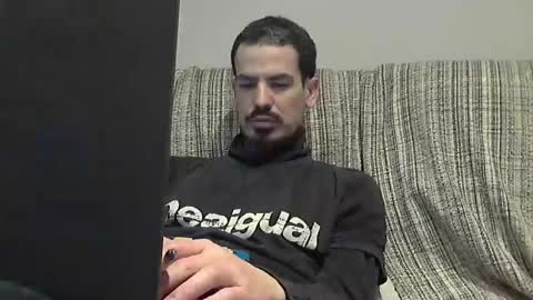 Snapshot of longnight5 chatting on January 28, 2025, 7:53 pm Alejandro Rulitos Twitter longnight55 Intagram 5longnight5 online show from January 28, 2025, 7:53 pm