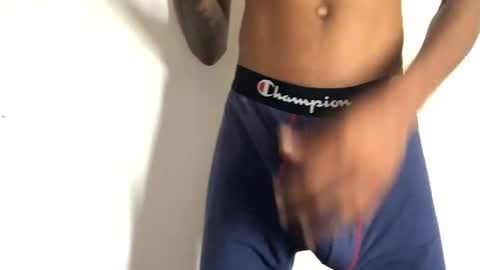 longshaft_ online show from November 11, 2025, 3:34 pm