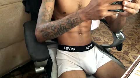 longshaft_ online show from November 24, 2025, 6:40 pm