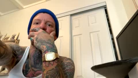 longwalksonthebeach69 online show from March 7, 2026, 9:23 pm