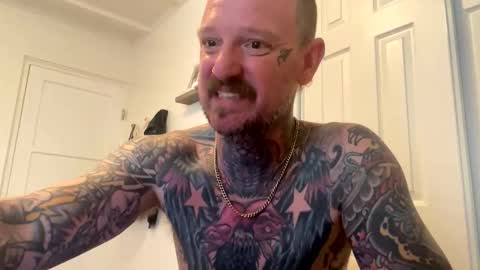 longwalksonthebeach69 online show from March 9, 2026, 10:58 pm