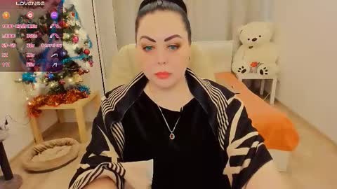 Nina online show from December 17, 2025, 12:44 pm
