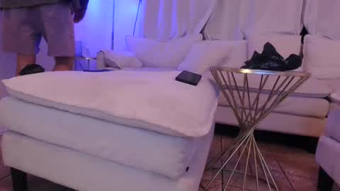 Snapshot of look_bigcock chatting on October 6, 2025, 2:09 am Seamus Love online show from October 6, 2025, 2:09 am