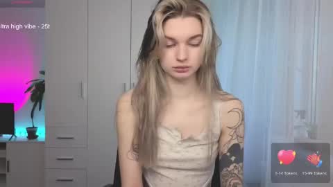 Luna online show from May 10, 2026, 3:44 am