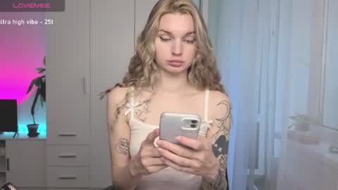 Luna online show from June 28, 2026, 4:46 pm