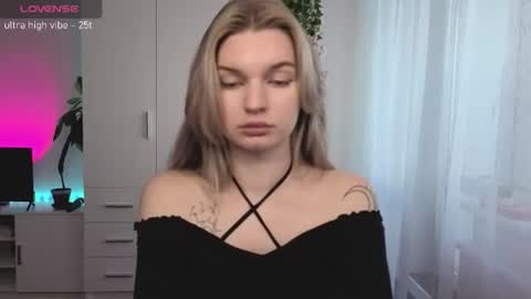 Luna online show from July 26, 2026, 4:20 am
