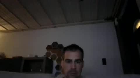 loonelyy online show from May 12, 2026, 9:23 pm