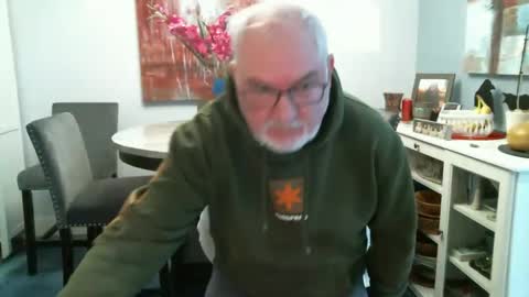 loop102 online show from September 30, 2025, 7:30 pm