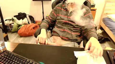 Snapshot of loosegoose420 chatting on October 22, 2025, 12:38 pm Peter and Ash online show from October 22, 2025, 12:38 pm