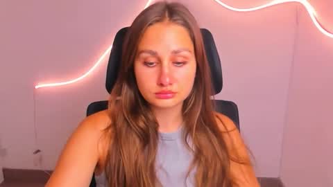 Lora online show from September 9, 2025, 5:29 am