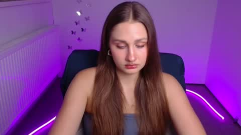 Lora online show from September 10, 2025, 5:57 pm