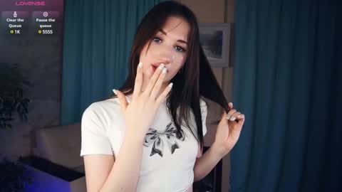 Lora online show from March 4, 2025, 5:21 am