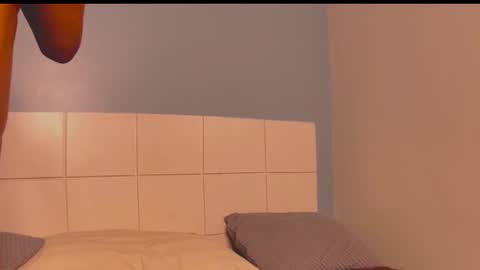 Snapshot of loraforreal chatting on October 19, 2025, 3:18 am Blackcat online show from October 19, 2025, 3:18 am