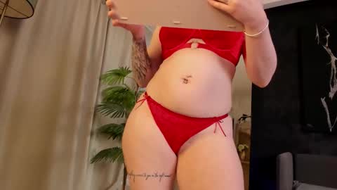 LoraIvone online show from March 17, 2026, 8:12 pm