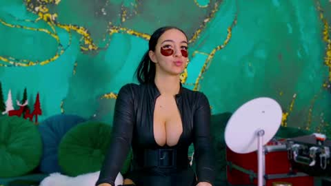 Miss online show from December 23, 2024, 6:37 pm