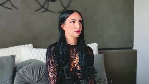 Miss online show from September 9, 2025, 8:03 am