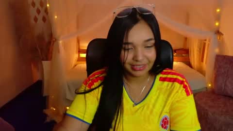 Snapshot of loreaniss chatting on July 7, 2026, 8:46 pm loreanis online show from July 7, 2026, 8:46 pm