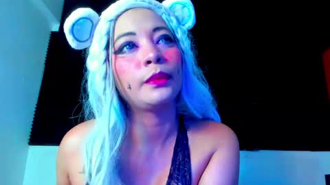 Snapshot of loredepp chatting on May 19, 2026, 9:43 pm Lore Depp online show from May 19, 2026, 9:43 pm