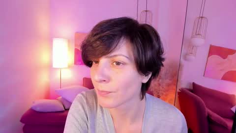 Loren online show from December 16, 2025, 6:51 am