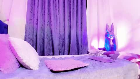 lesly lorena online show from February 14, 2026, 5:04 am