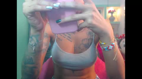 Snapshot of lorenapinto_ chatting on July 16, 2026, 12:16 am lore online show from July 16, 2026, 12:16 am