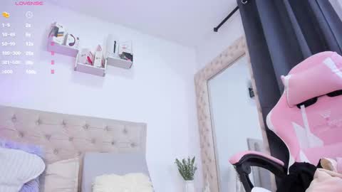 Snapshot of lorennahernandez chatting on October 10, 2025, 11:31 am Lorena online show from October 10, 2025, 11:31 am