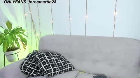 L O R E N online show from January 14, 2026, 1:55 am