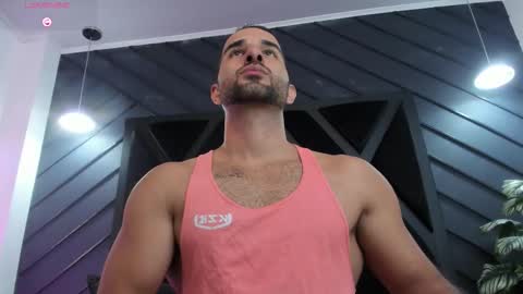  L O R E N Z O  Thumbs Up help  online show from January 18, 2026, 1:59 pm