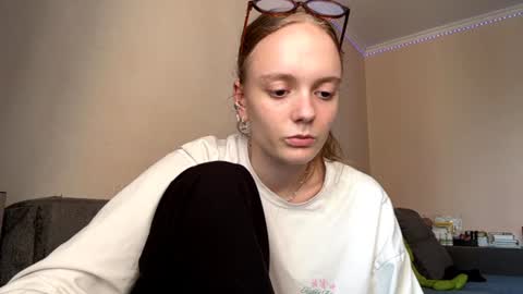 loretarobey online show from July 28, 2026, 2:13 pm